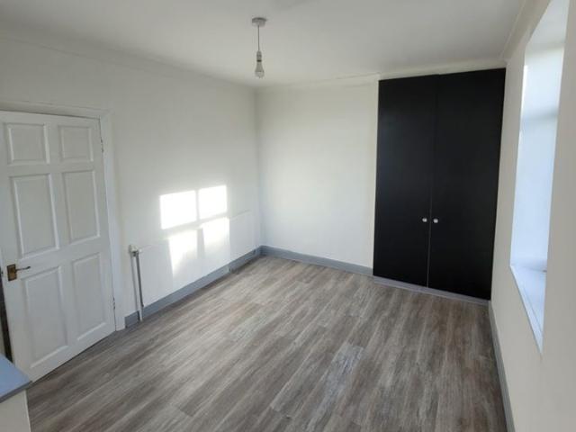 2 Bed Semi Detached House, Selby Road, LS15