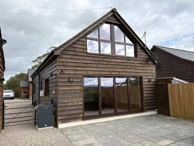2 bed Semi Detached House To Let