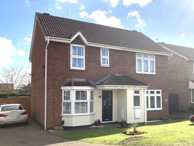2 bed Semi Detached House To Let