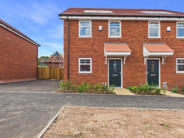 2 BED Semi detached house To rent