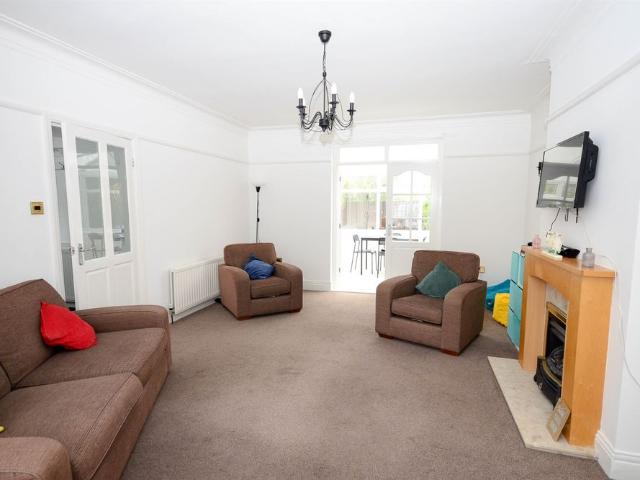 2 bed semi detached house to rent in Beechwood Avenue, Low Fell, NE9
