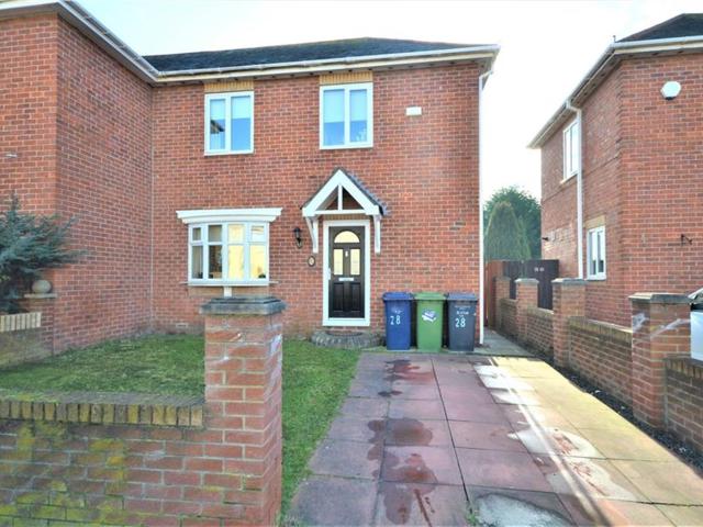 2 bed semi detached house to rent in Bluebell Way, South Shields, NE34