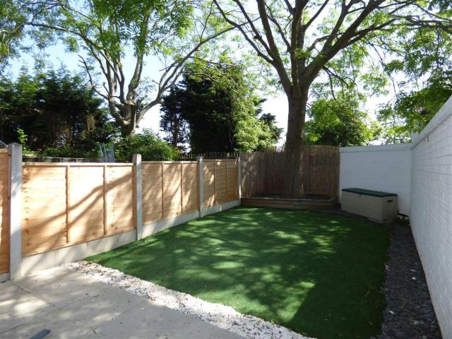 2 bed semi detached house to rent in Purdy Meadow, Sawley, NG10 3DJ