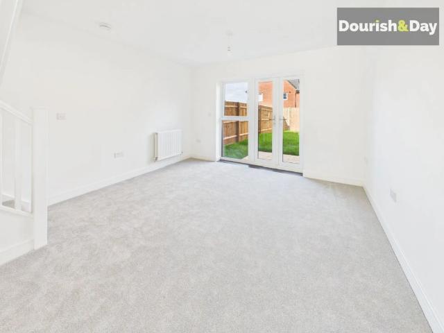 2 bed semi detached house to rent in Walmer Parade, Stafford, ST16