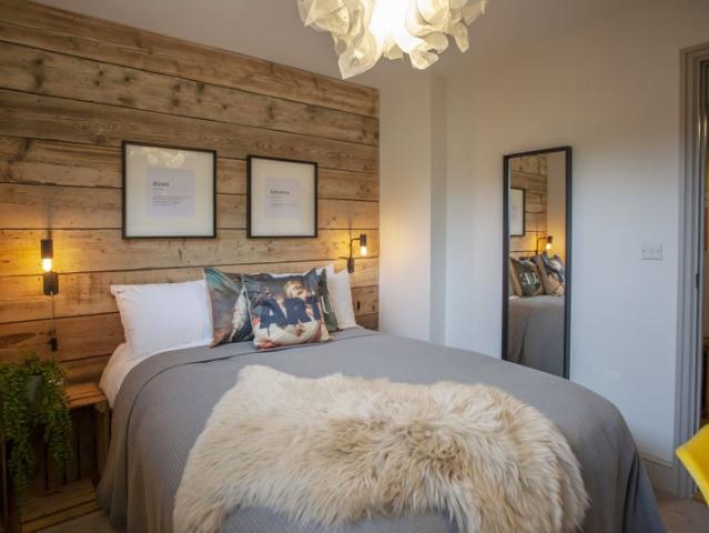 2 bed serviced accomodation flat to rent
