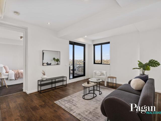 2 bed spacious north/east facing with city views