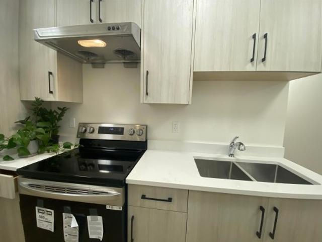 2 Bed Suite 7542 Lindrick Court, Burnaby, BC, V5A 3Y5 house for lease | Listing ID R3161 | Royal LePage