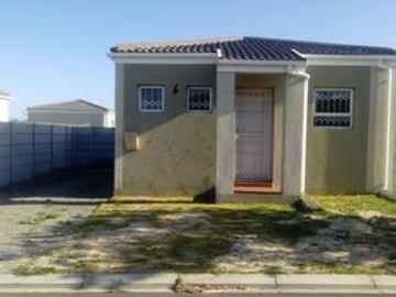 2 bedroomtownhouse for rent in black.