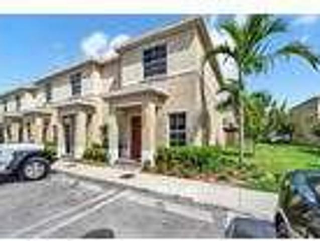 2 Bedroom 3 Bath In Florida City Florida 33034