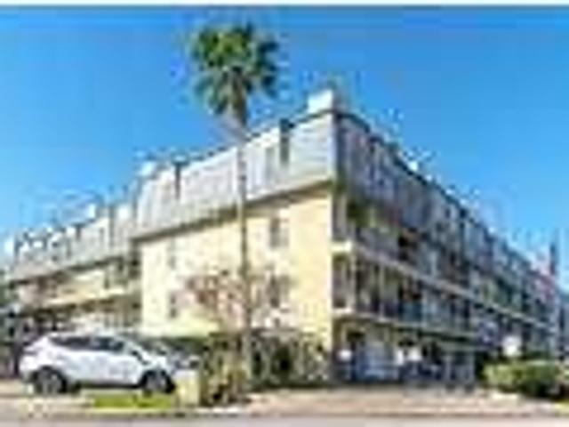 2 Bedroom 3 Bath In Galveston TX 77550