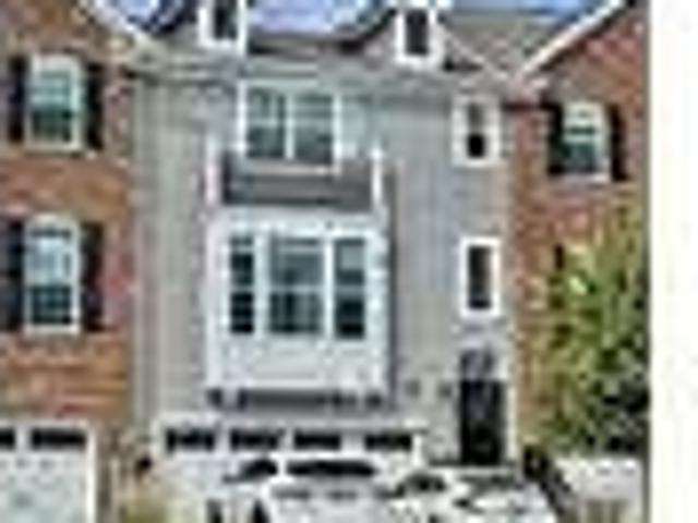 2 Bedroom 3 Bath In Woodridge IL 60517