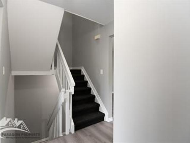 2 bedroom, 3 level apartment for Rent in Chatham at 18 Louella Crescent