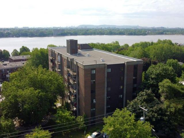 2 bedroom 1700 Boulevard Lévesque Est, Laval