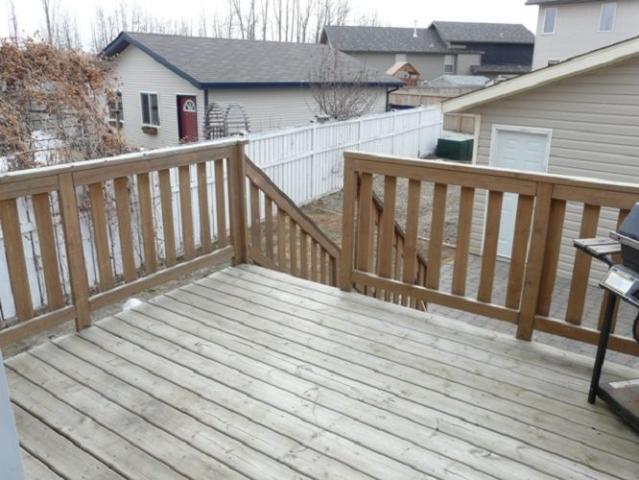 2 Bedroom, 1.5 Bathroom Main Level of Home in Rosedale