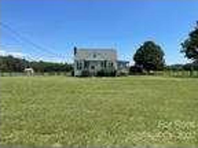 2 Bedroom 1 Bath In Maiden North Carolina 28650