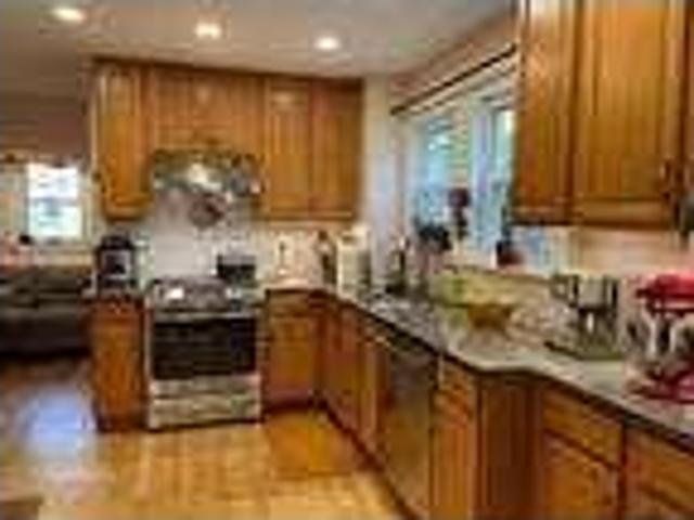 2 Bedroom 1 Bath In Newton Massachusetts 02466