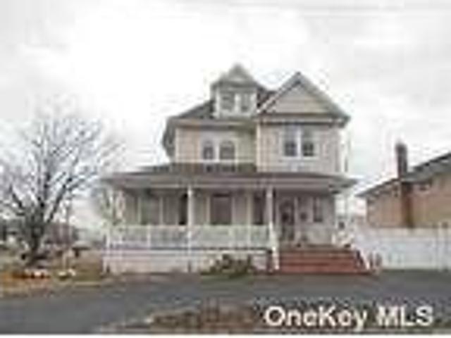 2 Bedroom 1 Bath In East Rockaway New York 11518