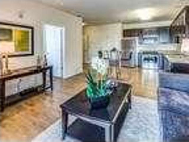 2 Bedroom 1 Bath In Geneva IL 60134