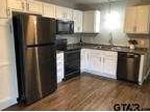 2 Bedroom 1 Bath In Lindale TX 75771