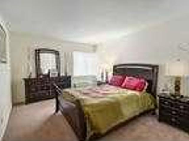 2 Bedroom 1 Bath In Waukegan IL 60087