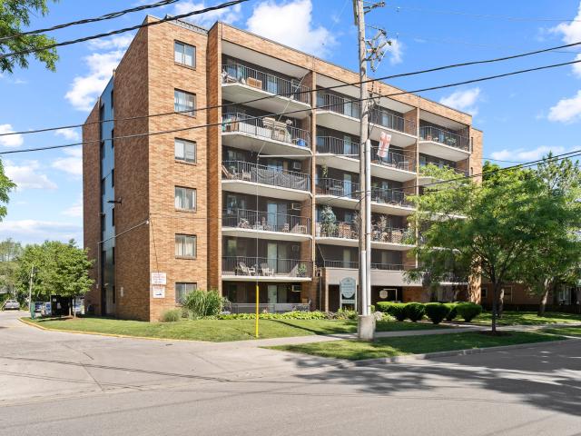 2 Bedroom, 1 Bath