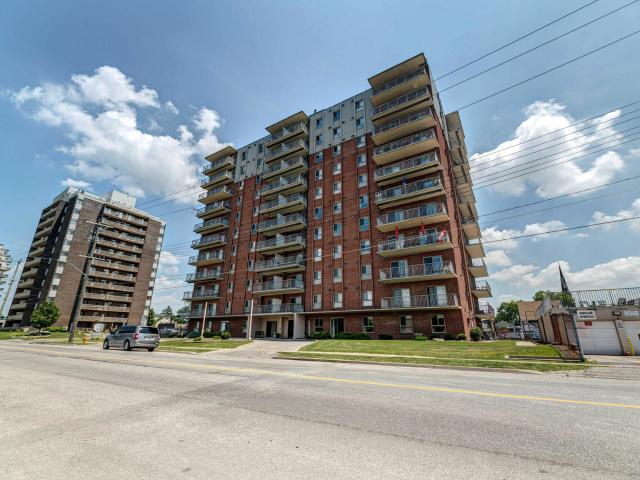 2 Bedroom, 1 Bath