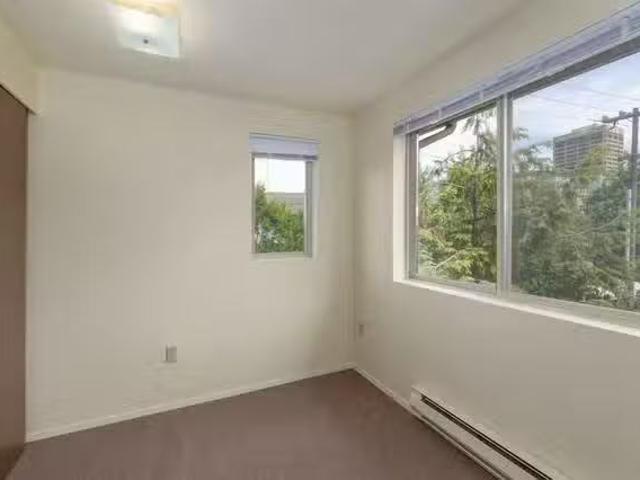 2 Bedroom 1 Bathroom