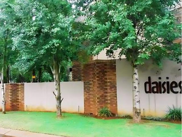 2 bedroom 1 bathroom 2.6 km from nwu