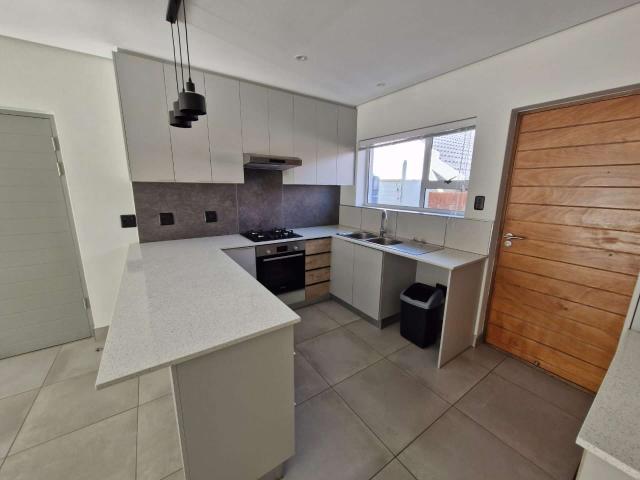 2 Bedroom 1 Bathroom Townhouse in George!