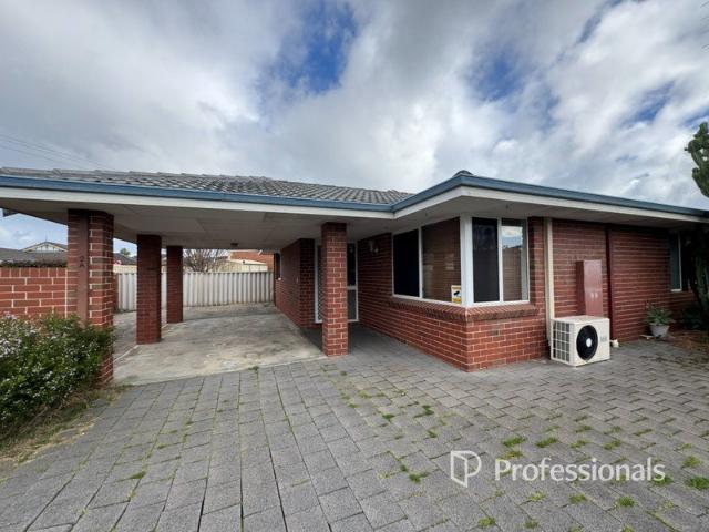 2 Bedroom, 1 Bathroom Unit Close to Everything!