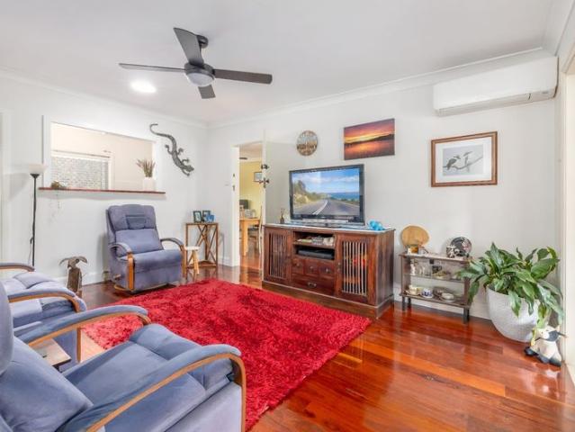 2 Bedroom, 1 Bathroom Unit In Frederickton Utilities Included