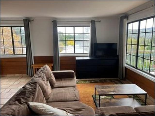2 Bedroom 1 Bathroom unit in the heart of Jindabyne