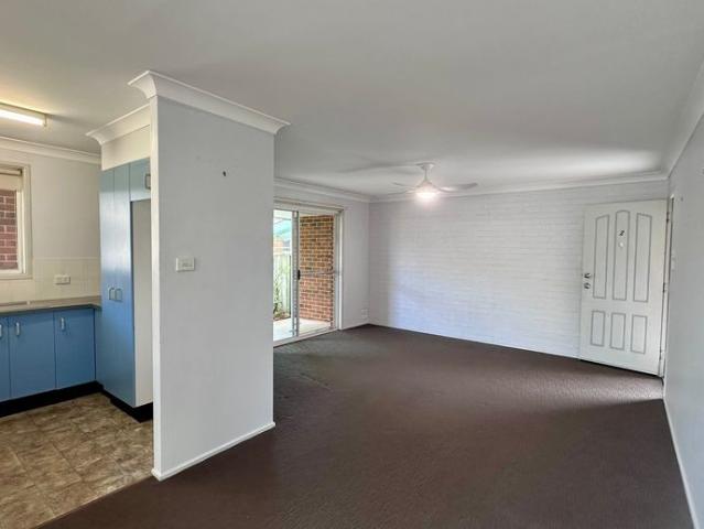 2 bedroom, 1 bathroom unit