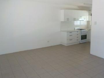 House to rent in Alice Springs County - Garden