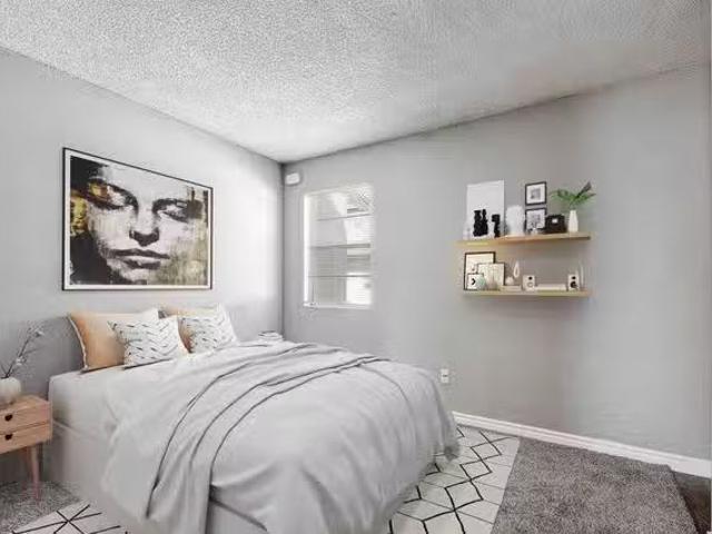 2 Bedroom 1 Bathroom Apartment