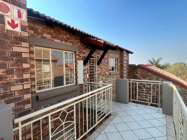 2 Bedroom, 1 Bathroom Apartment for R8000 at Eco Park Estate, Centurion