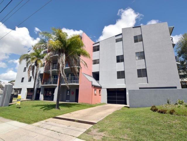 2 BEDROOM 1 BATHROOM CENTRAL LOCATION