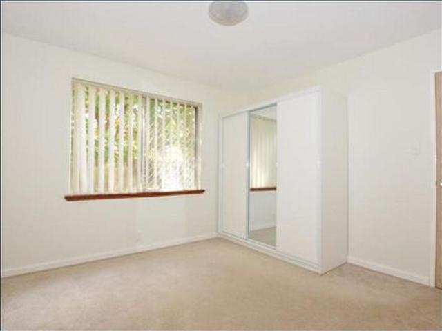 2 Bedroom, 1 Bathroom Ground Floor Apartment