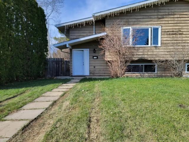 2 bedroom 1 bathroom home upper floor in Millwoods South Edmonton