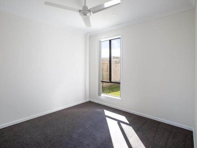 2 BEDROOM 1 BATHROOM IN THE HEIGHTS