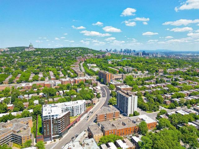 2 Bedroom 1 Bathroom Monkland Village 5455 Rue De Terrebonne, Montréal