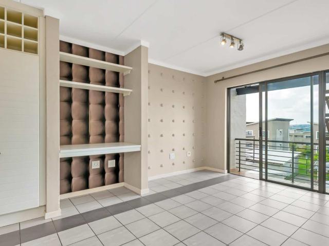 2 BEDROOM 1 BATHROOM MODERN APARTMENT