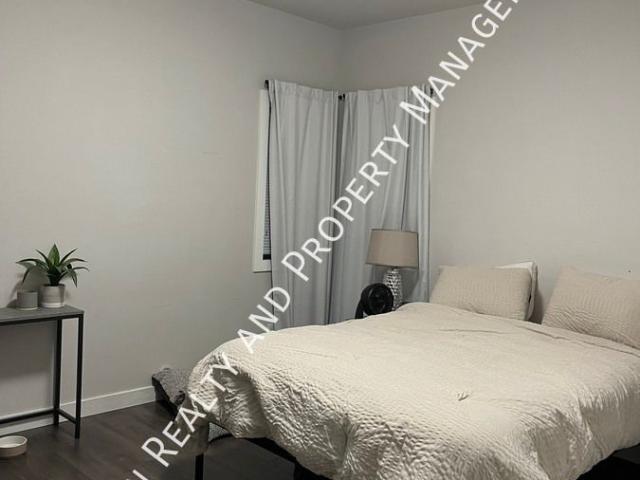 2 Bedroom, 1 Bathroom Suite