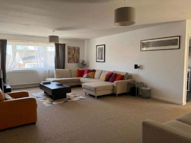 2 Bedroom