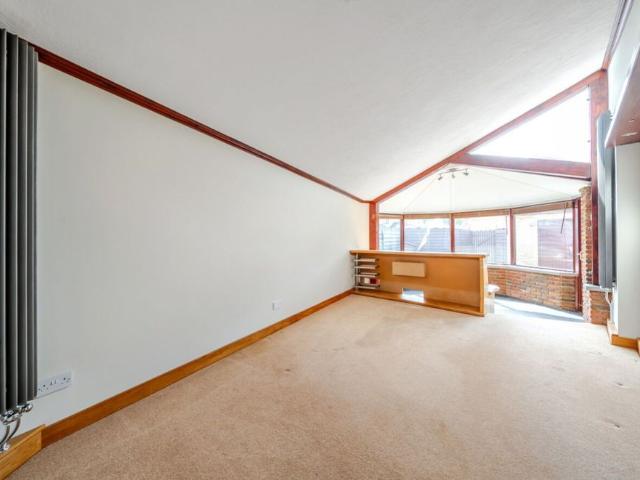 2 Bedroom