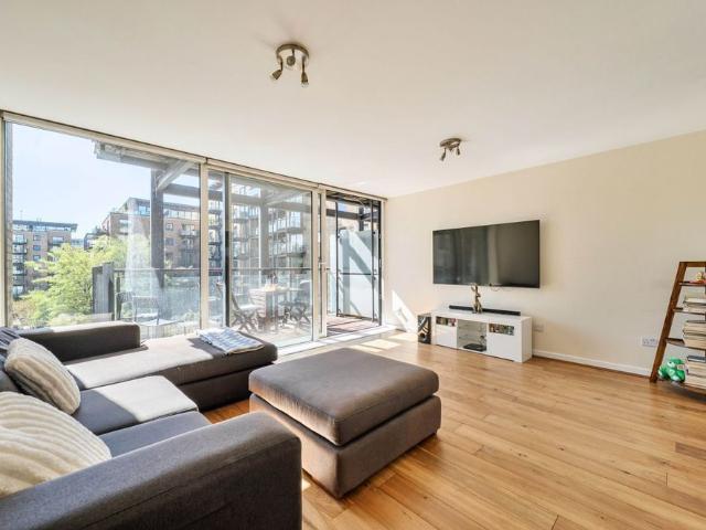 2 Bedroom