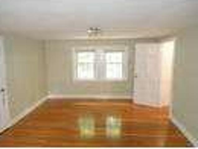 2 Bedroom 2 Bath In Newton Massachusetts 02466
