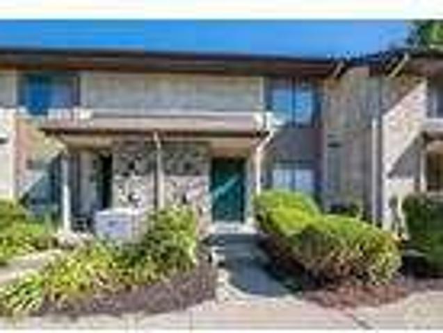 2 Bedroom 2 Bath In Plainsboro New Jersey 08536