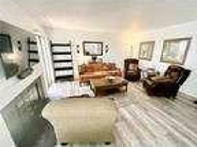 2 Bedroom 2 Bath In Studio City CA 91602