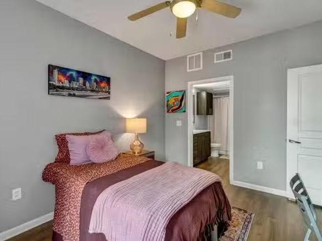 2 Bedroom 2 Bathroom
